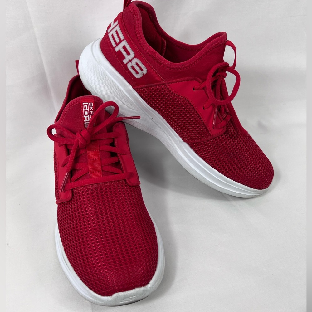 Sketchers Go Run Fast Valor Women’s Size 8